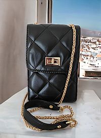 ΓΥΝΑΙΚΕΙΟ ΤΣΑΝΤΑΚΙ ΧΙΑΣΤΙ ΜΑΥΡΟ ΚΑΠΙΤΟΝΕ