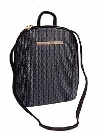 ΓΥΝΑΙΚΕΙΟ ΣΑΚΙΔΙΟ ΠΛΑΤΗΣ BACKPACK ΜΑΥΡΟ ΜΕ ΓΡΑΜΜΑΤΑ