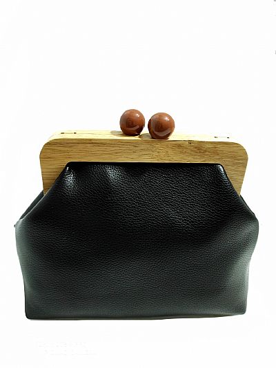 ΓΥΝΑΙΚΕΙΑ ΤΣΑΝΤΑ ΧΙΑΣΤΙ ΜΕ ΞΥΛΟ ΜΑΥΡΟ ΧΡΩΜΑ